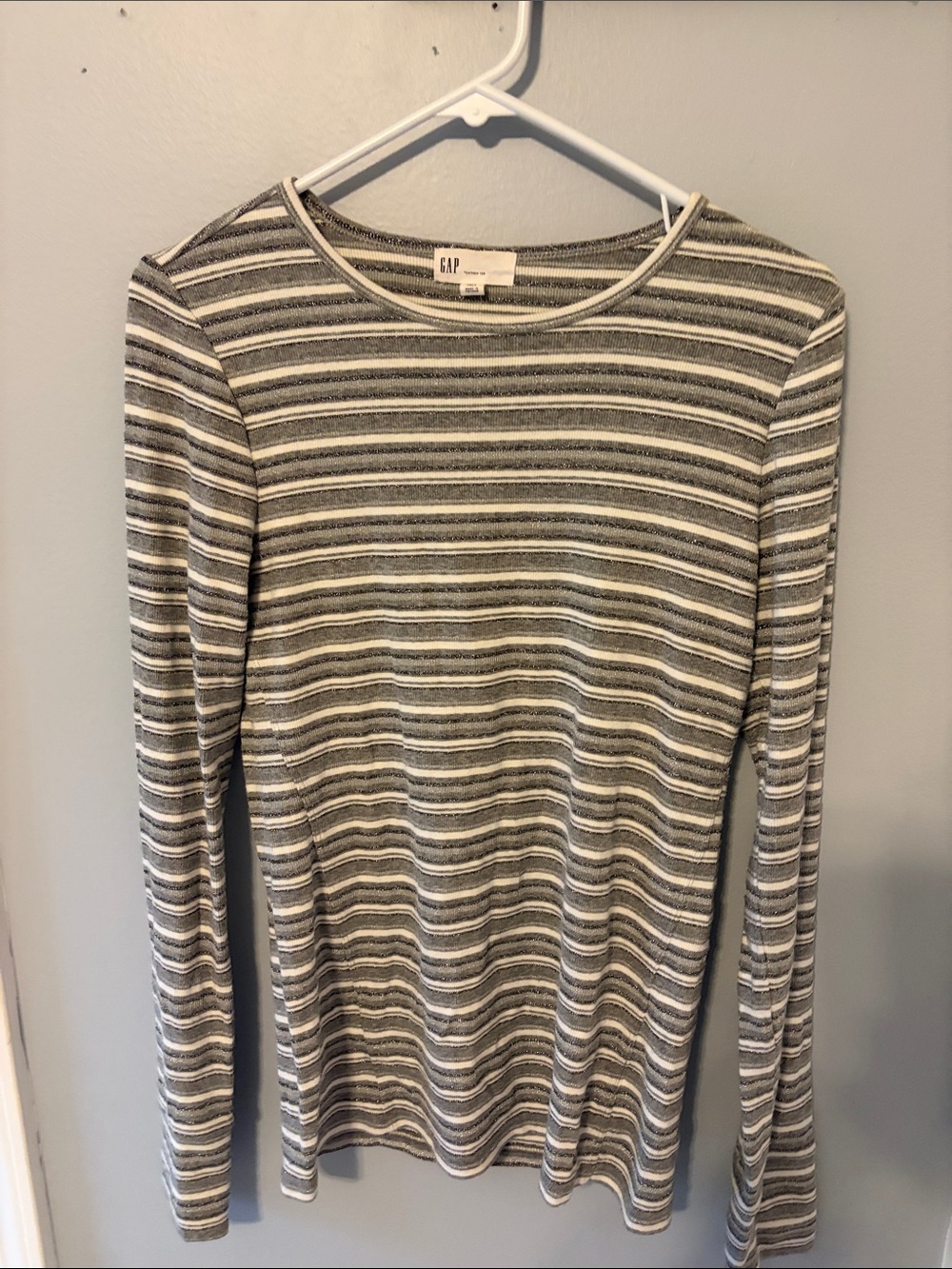 GAP Women's Striped Crewneck Shirt in Gray and White